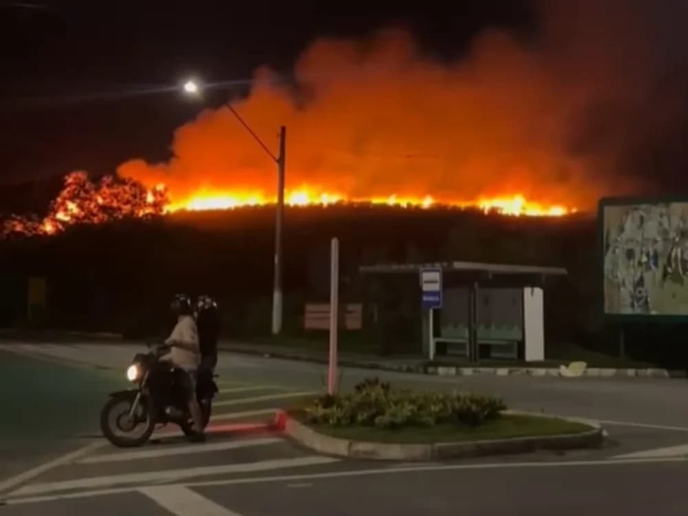Incêndio em Usina Causa Poluição e Alerta na Região
