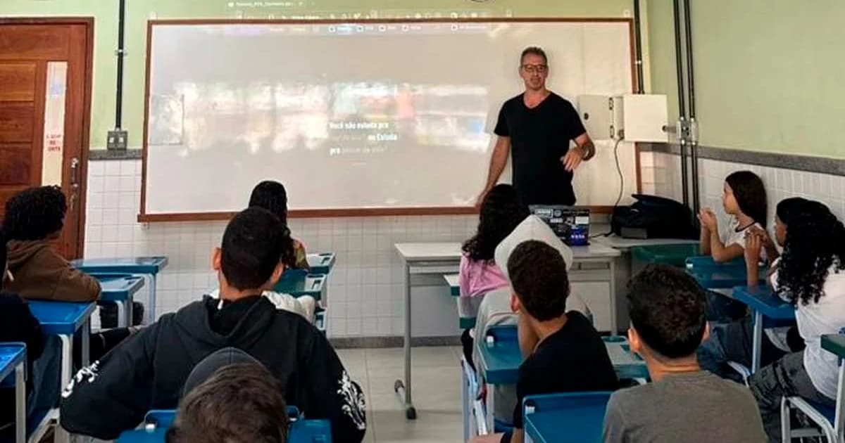 Jovens de Cachoeiro Explorando o Futuro Profissional