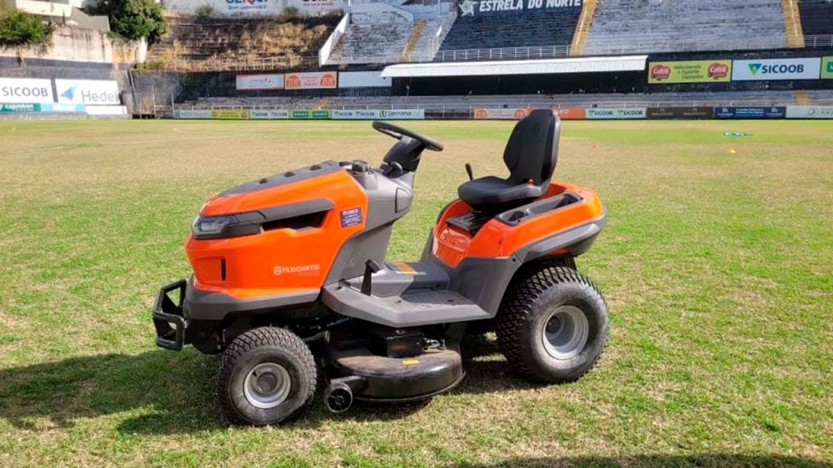 Gramados Esportivos de Cachoeiro Ganham Novo Equipamento