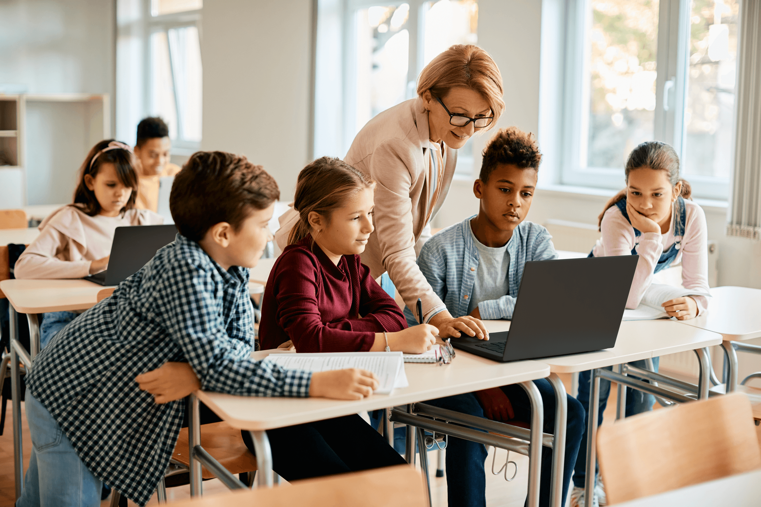 QUEM EDUCARÁ NOSSOS FILHOS: PROFESSORES OU ALGORITMOS?