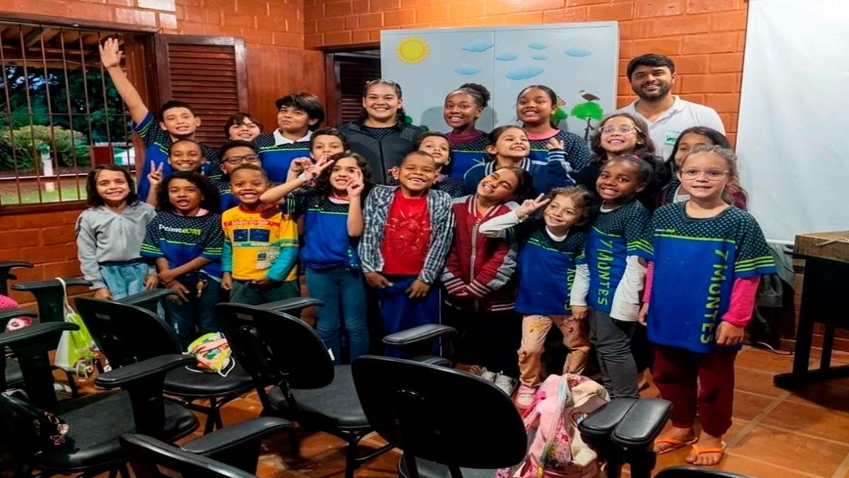 Parque Cachoeira da Fumaça Promove Conscientização Ambiental para Jovens