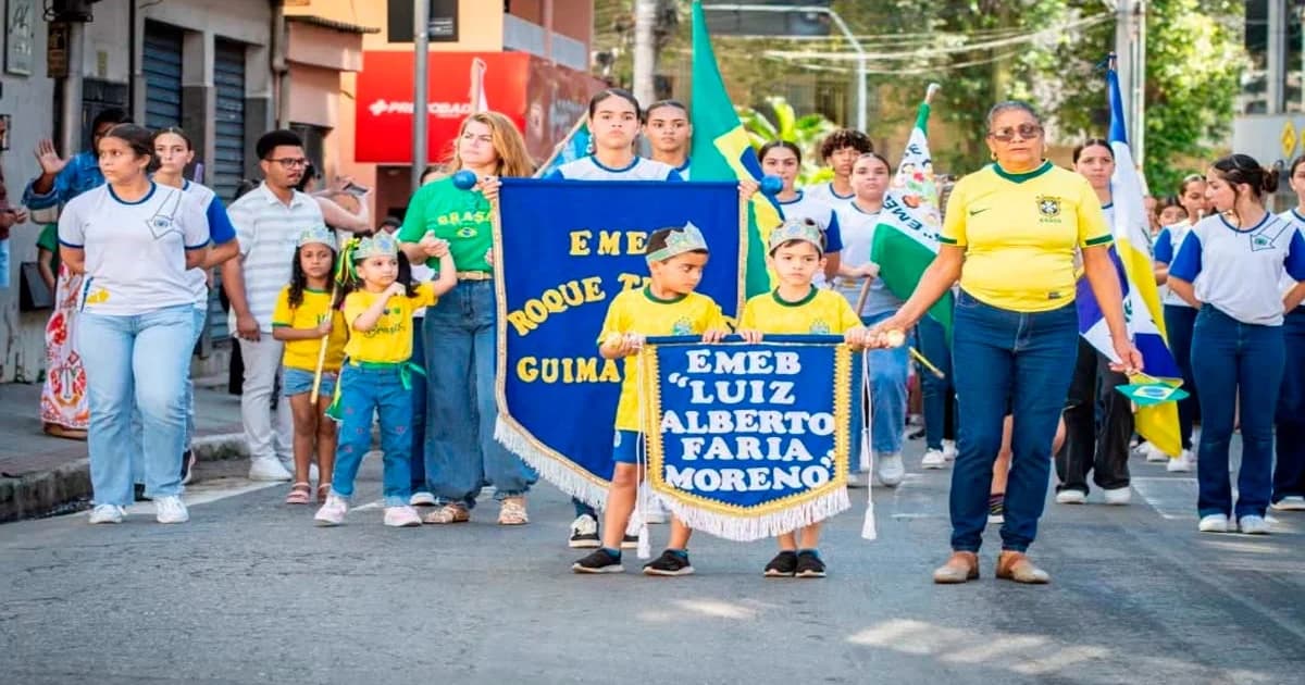 Atílio Vivacqua Celebra Independência com Mini Desfile Cívico Escolar