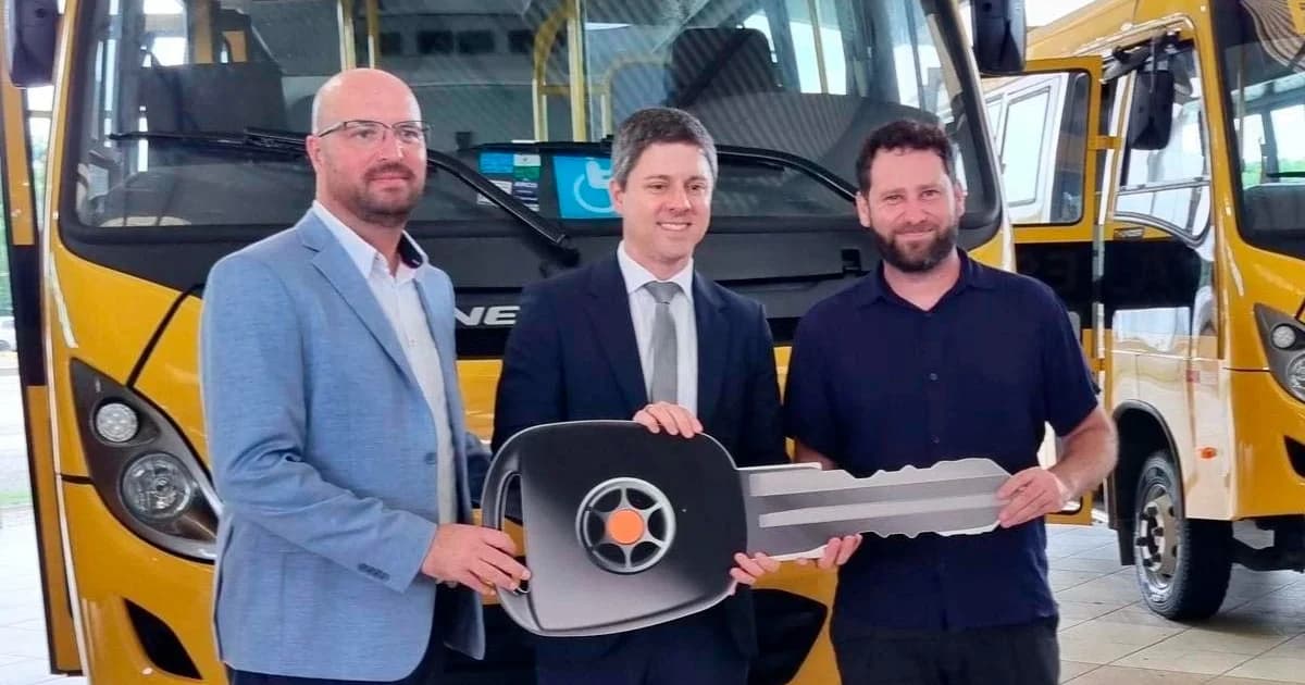 Atílio Vivacqua Recebe Ônibus Escolar Inovador