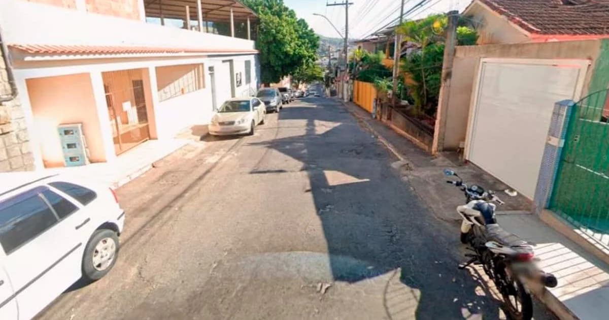 Cachoeiro Interdita Rua Para Recapeamento Próximo ao Hospital Evangélico