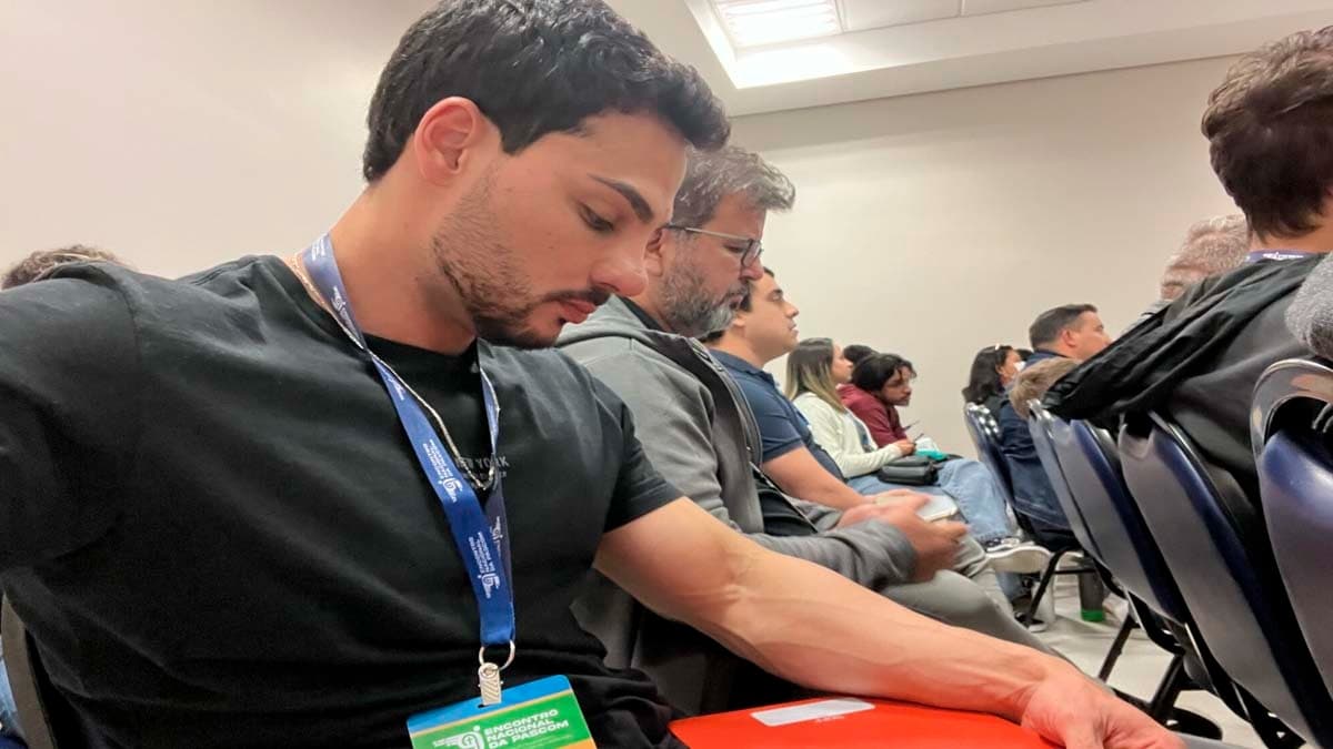 Sinergia Pastoral e Institucional: Igreja Fortalece Comunicação