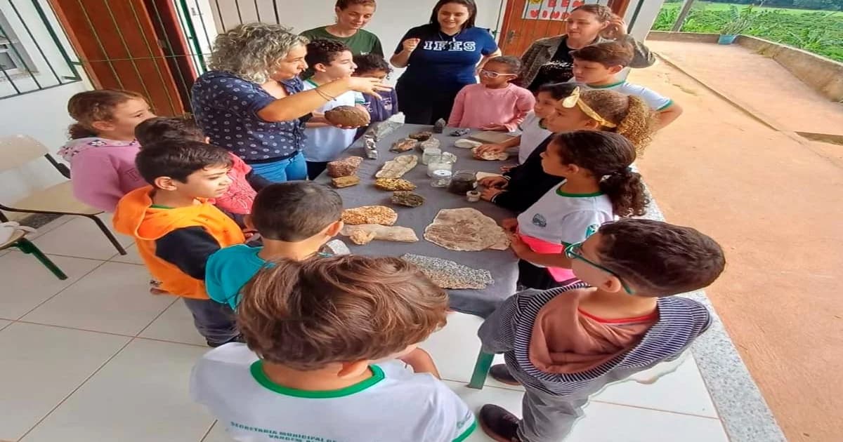 Geodiversidade em Foco: Estudantes Explorados o Patrimônio Natural do Frade e a Freira