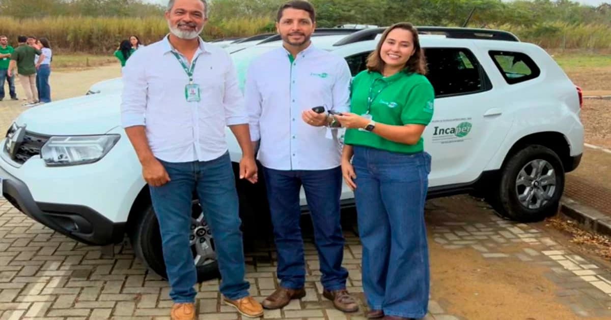 Incaper reforça atuação no campo com entrega de 14 novos veículos