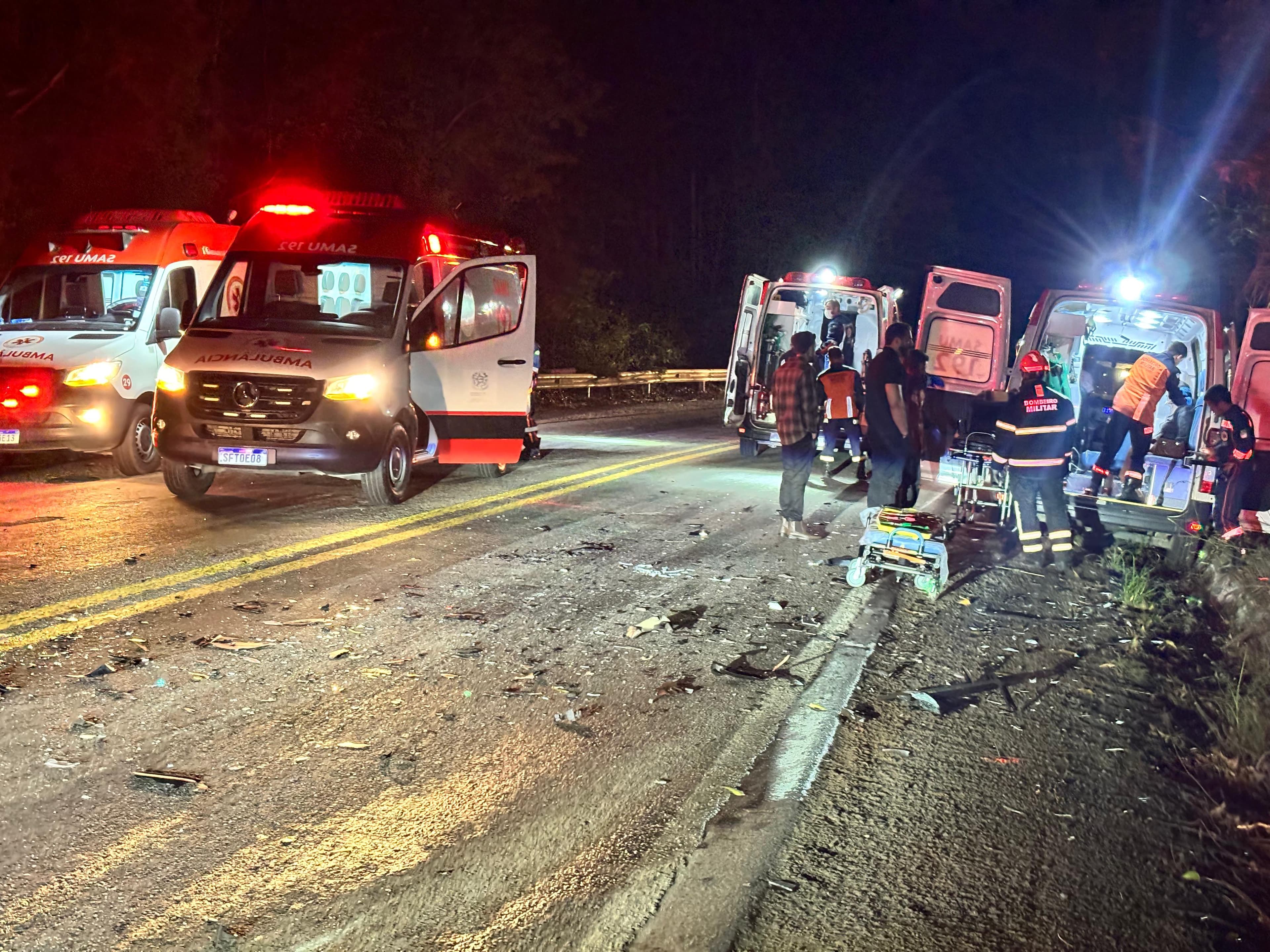 Acidente Grave na BR 262 Deixa Seis Feridos