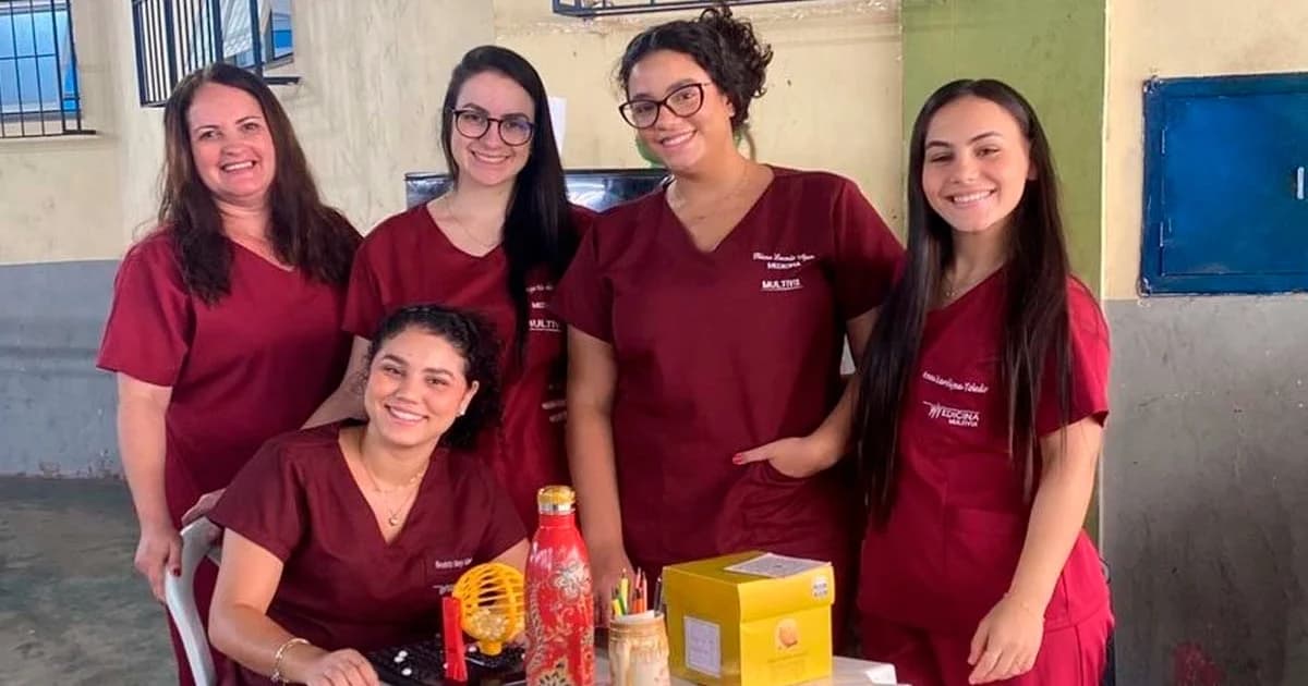 Estudantes de Medicina fazem ação social com idosos em Cachoeiro