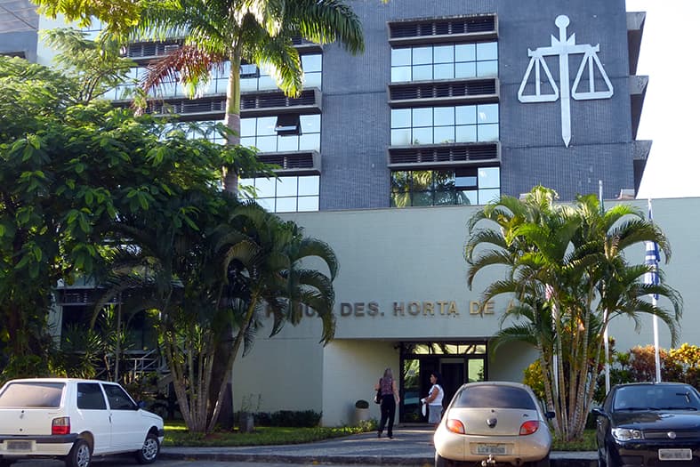 Três acusados vão a júri popular por homicídio ocorrido em lanchonete em Cachoeiro de Itapemirim