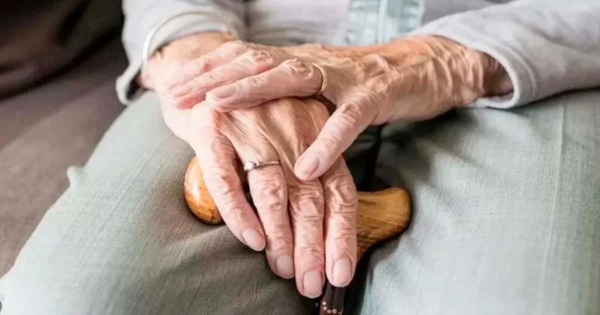 Caminhada Violeta Alerta Contra Violência a Idosos em Cachoeiro