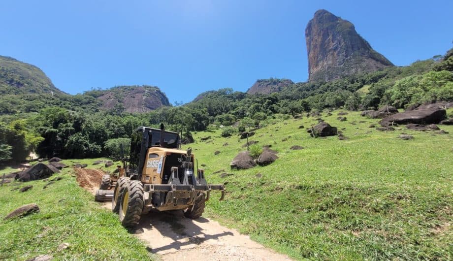 Cachoeiro Aprimora Vias Rurais: Investimento em Mobilidade e Desenvolvimento