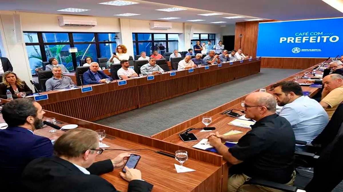 Prefeitos Capixabas Buscam Aprimoramento Técnico em Encontro com TCE-ES