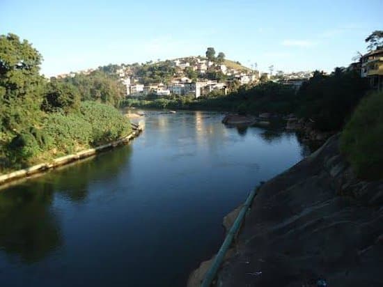 Adolescente é Encontrado Morto com Marcas de Tiros em Rio Capixaba